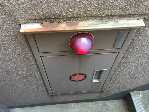 共用廊下消火栓BOX塗装（施工前）